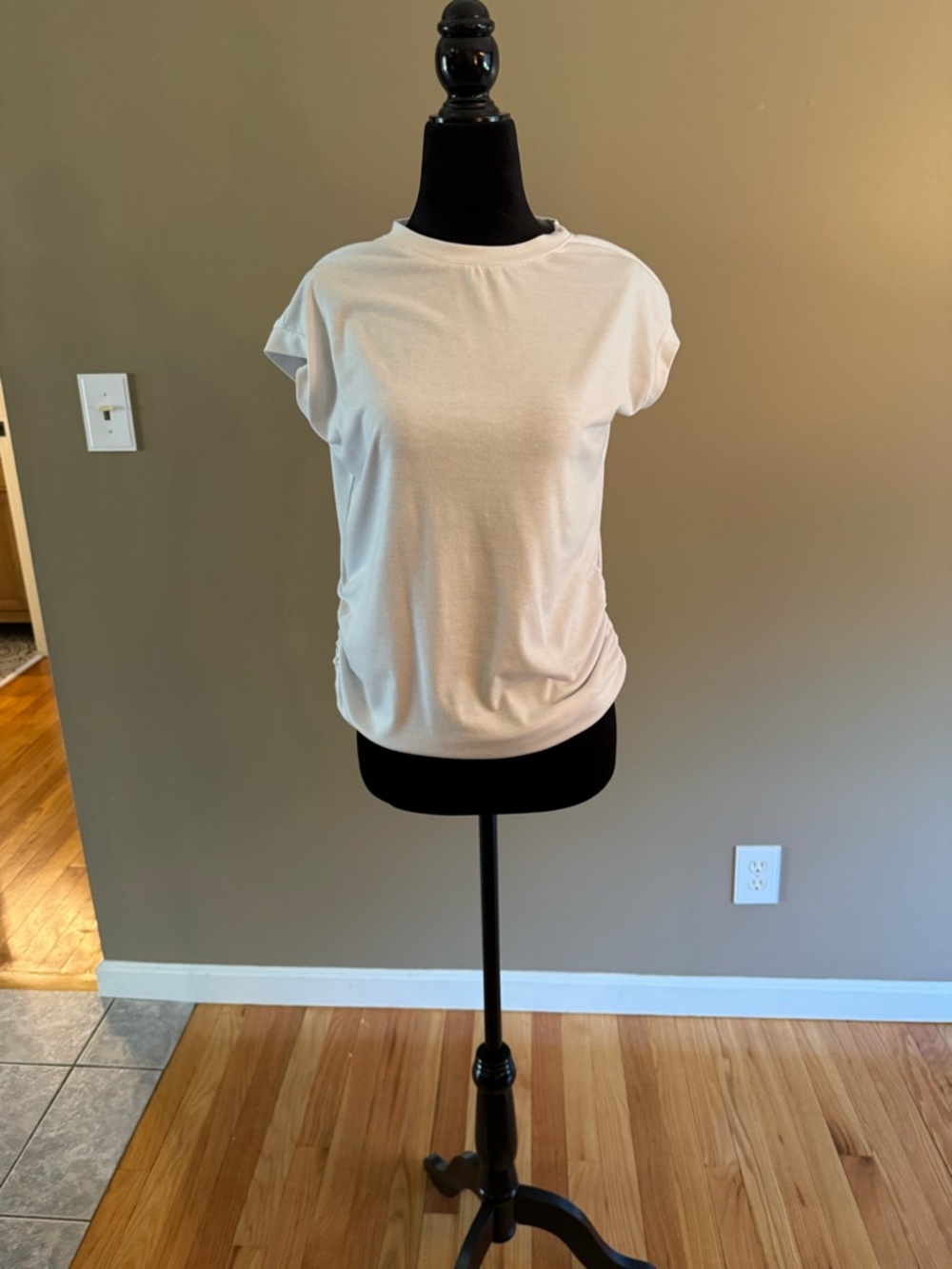 Women's Crewneck Short Sleeve Tee in White